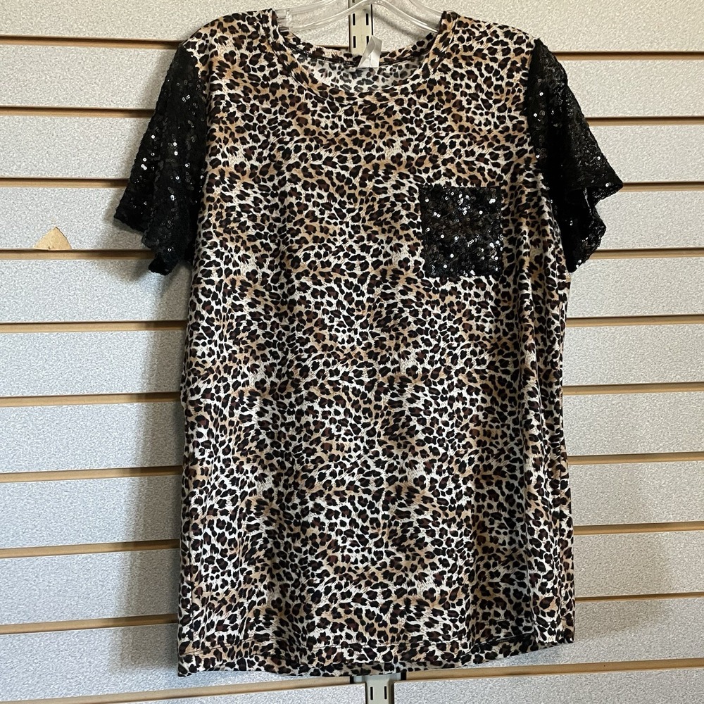 Sunshine & Rodeos Boutique Medium Leopard Cheetah Black Stretch Top Blouse Shirt